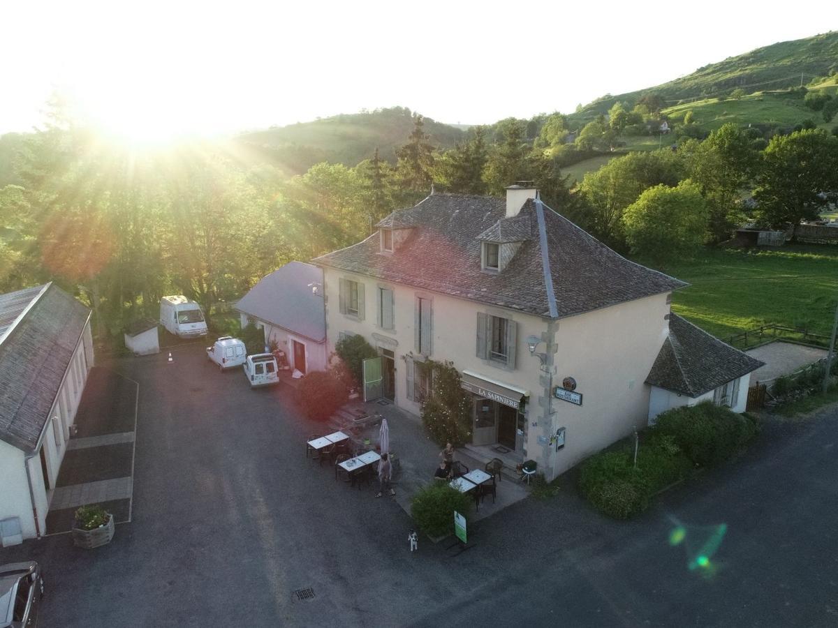 Auberge De La Sapiniere Cros-de-Ronesque Exterior foto
